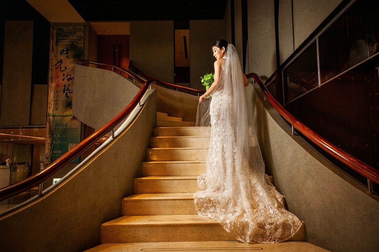 婚宴會館樓梯扶手類婚紗